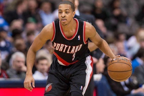 凭借其丰富 凭借其丰富